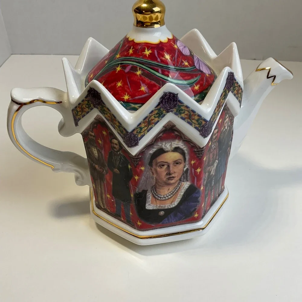 James Sadler Kings & Queens Queen Victoria I Teapot Matt Edwards Art Hexagonal